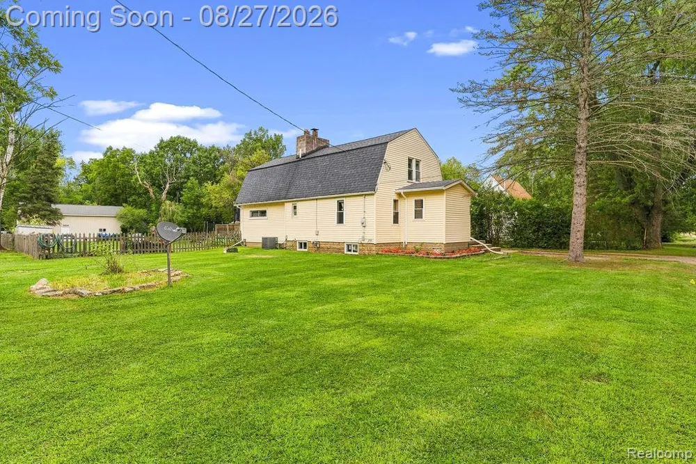 5363 Sitka Street Burton City, MI 48519
