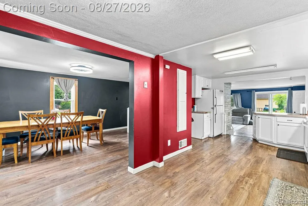 5363 Sitka Street Burton City, MI 48519