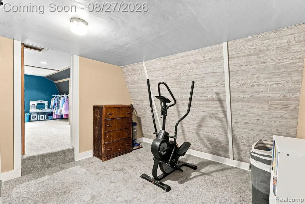 5363 Sitka Street Burton City, MI 48519