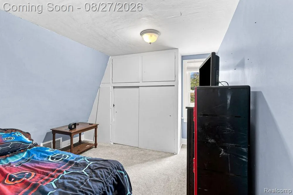 5363 Sitka Street Burton City, MI 48519