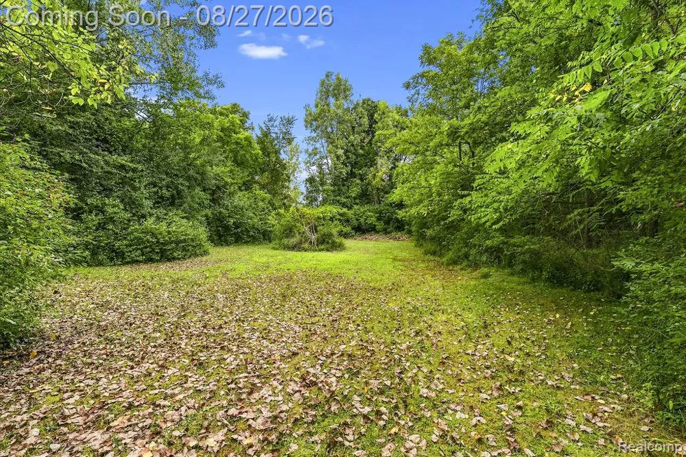 5363 Sitka Street Burton City, MI 48519
