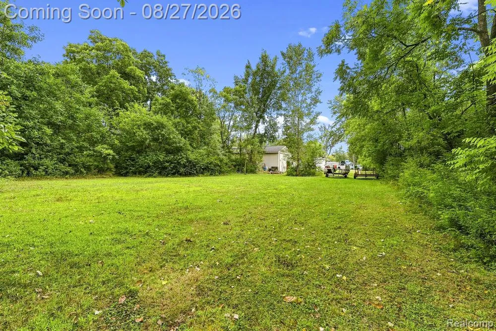 5363 Sitka Street Burton City, MI 48519