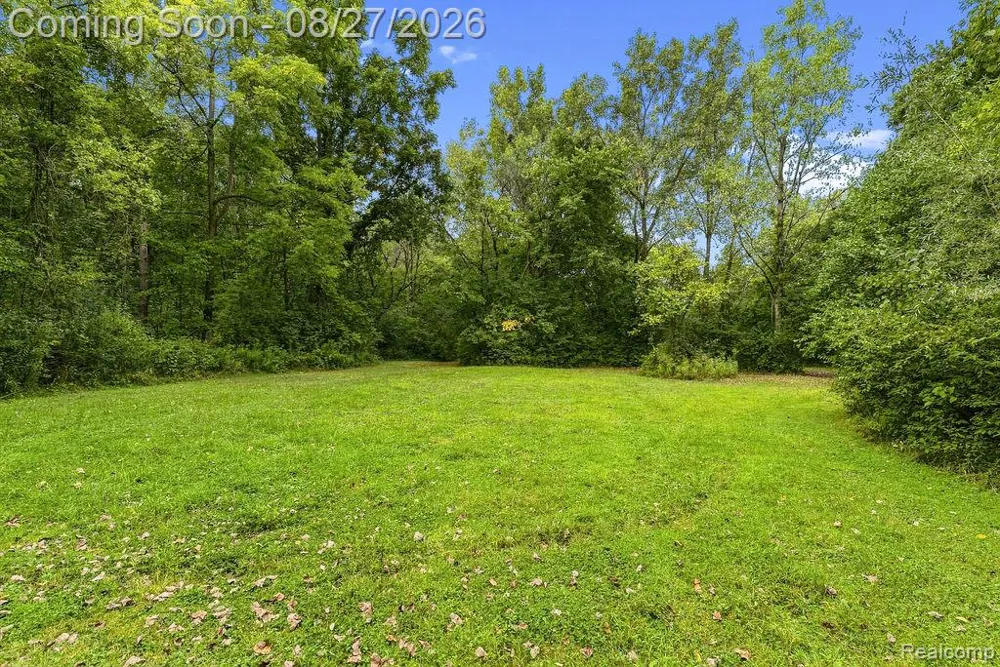 5363 Sitka Street Burton City, MI 48519