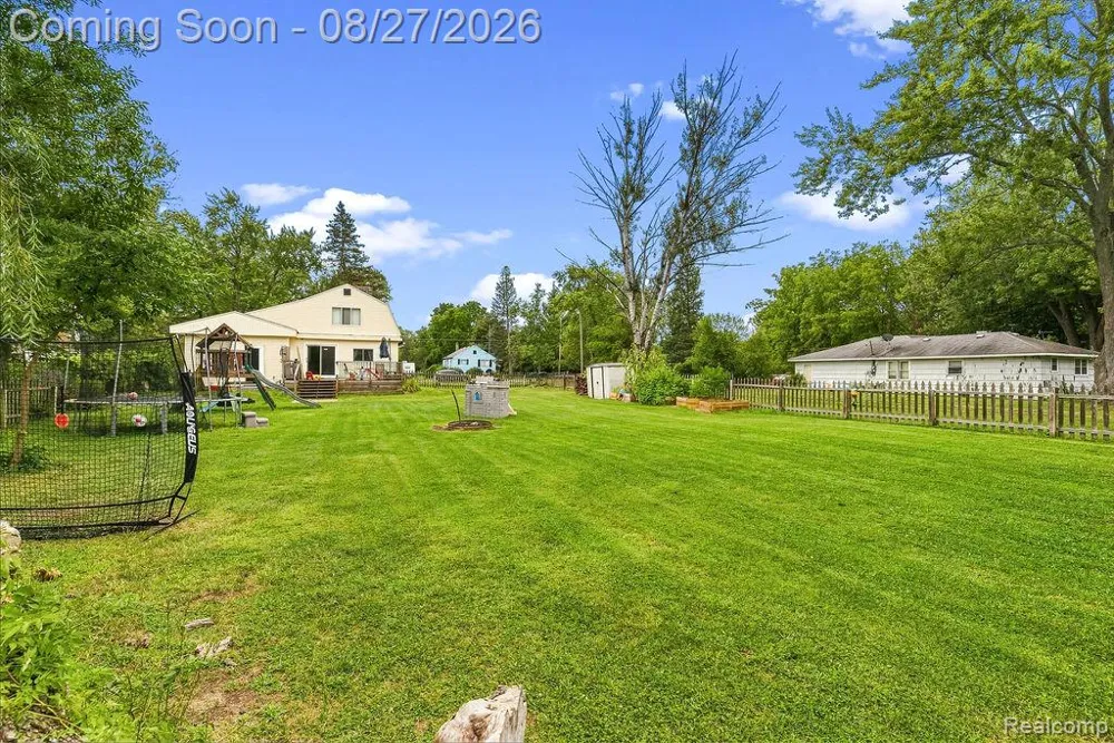 5363 Sitka Street Burton City, MI 48519