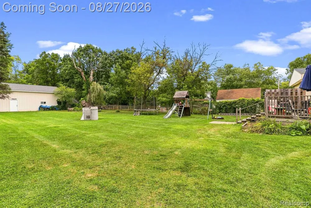 5363 Sitka Street Burton City, MI 48519