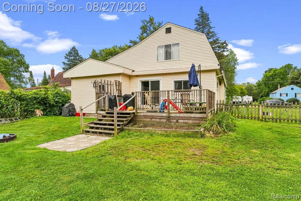 5363 Sitka Street Burton City, MI 48519