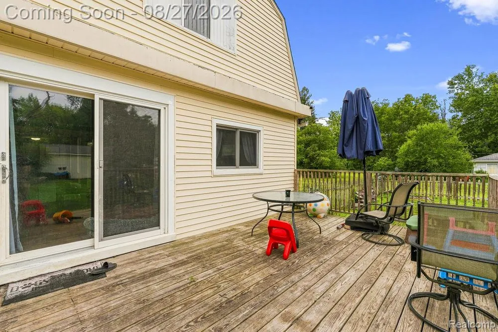 5363 Sitka Street Burton City, MI 48519