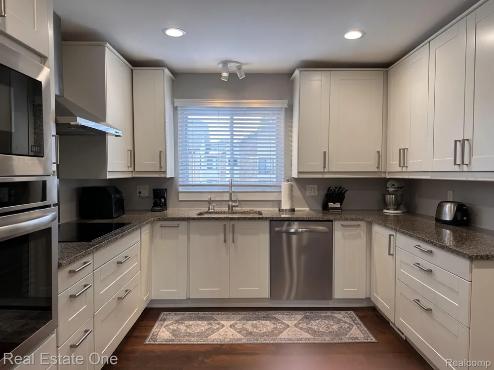 6463 Maple Hills Lane Bloomfield Hills City, MI 48301