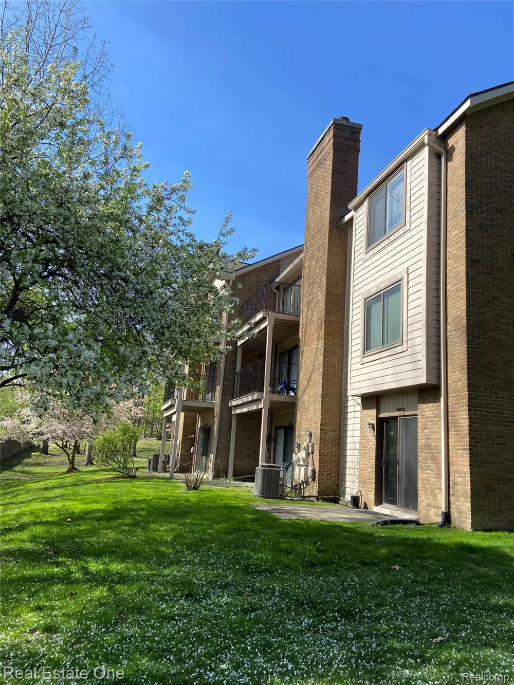 6463 Maple Hills Lane Bloomfield Hills City, MI 48301
