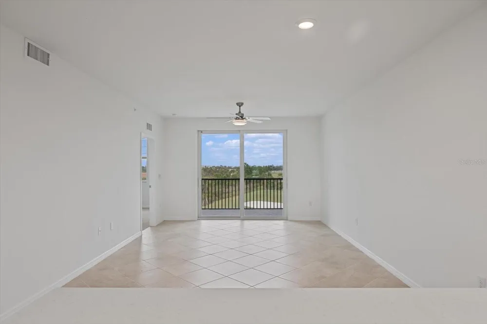 12180 WELLEN GOLF STREET #305 Venice, FL 34293