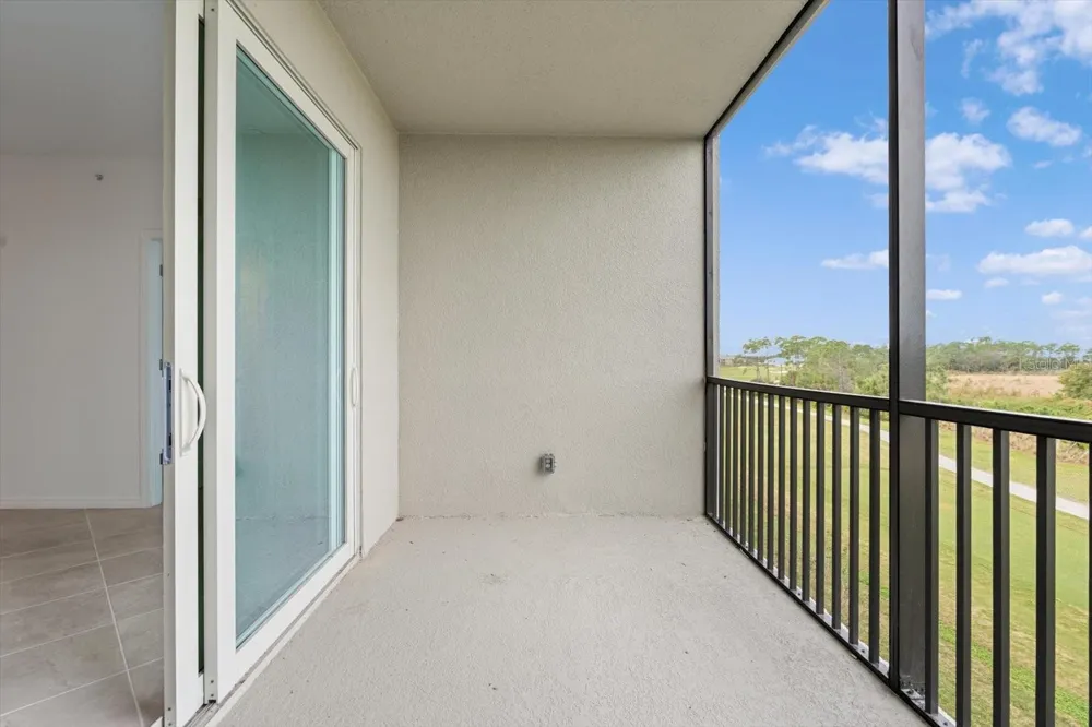 12180 WELLEN GOLF STREET #305 Venice, FL 34293