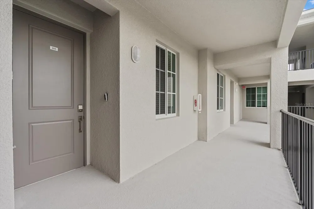 12180 WELLEN GOLF STREET #305 Venice, FL 34293