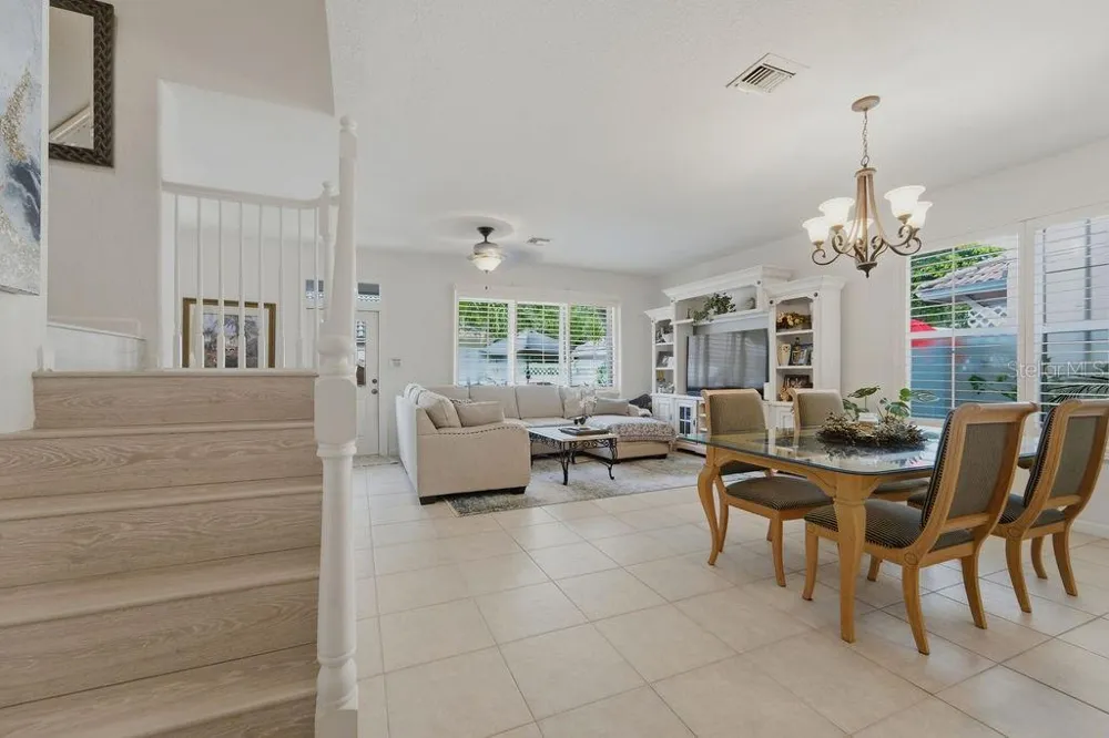 8074 MURANO CIRCLE Palm Beach Gardens, FL 33418