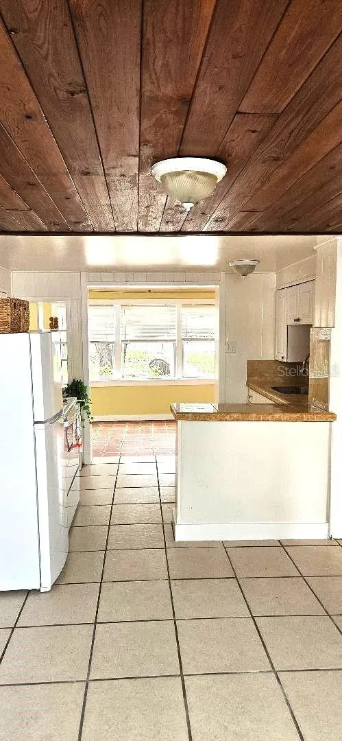 2417 3RD AVENUE #2 St Petersburg, FL 33713