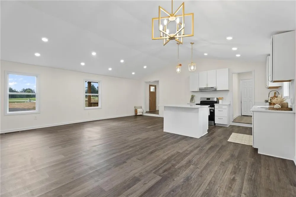 289 Singley Drive Locust Grove, GA 30248