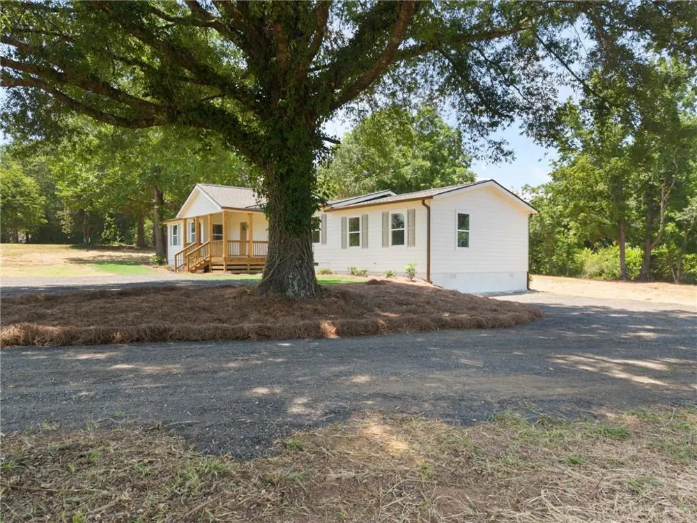 289 Singley Drive Locust Grove, GA 30248