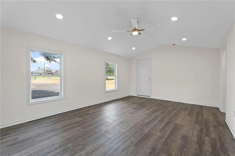 289 Singley Drive Locust Grove, GA 30248