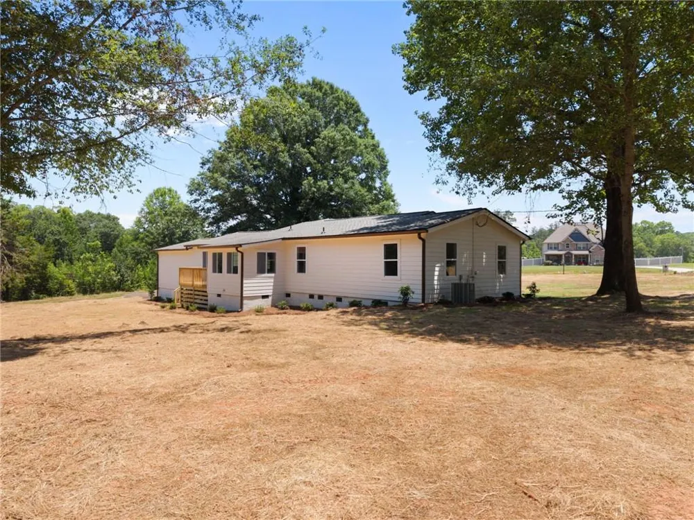 289 Singley Drive Locust Grove, GA 30248