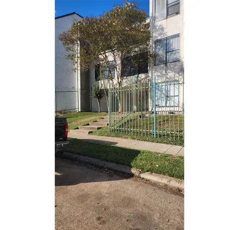 2818 S Bartell Drive #7