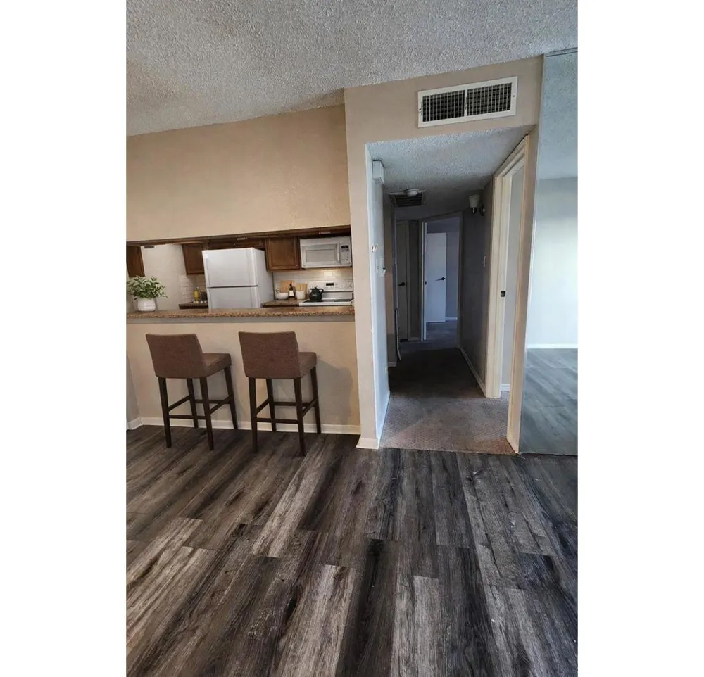 2818 S Bartell Drive #7 Houston, TX 77054