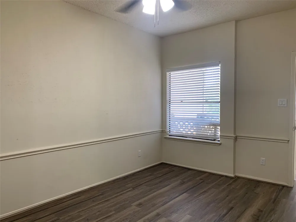2710 Grants Lake Boulevard #B4 Sugar Land, TX 77479