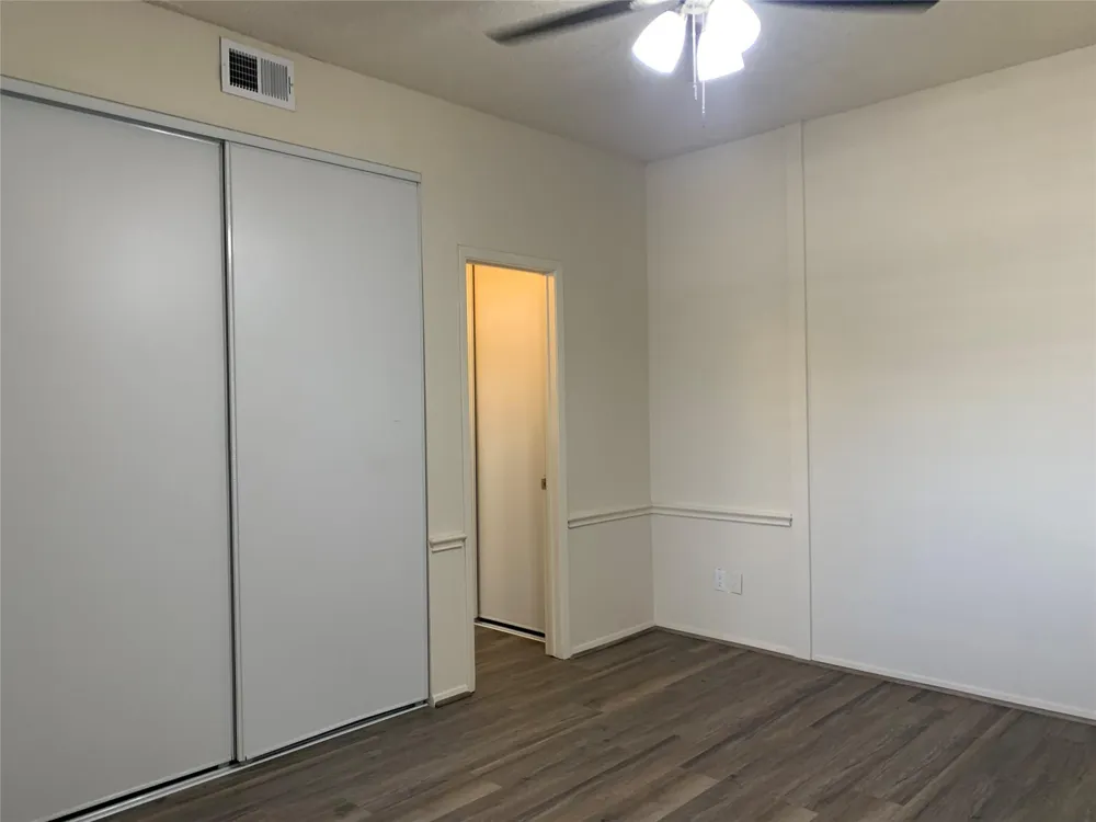 2710 Grants Lake Boulevard #B4 Sugar Land, TX 77479