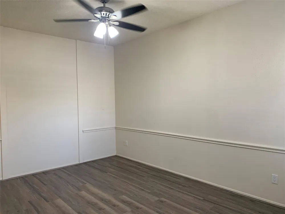2710 Grants Lake Boulevard #B4 Sugar Land, TX 77479