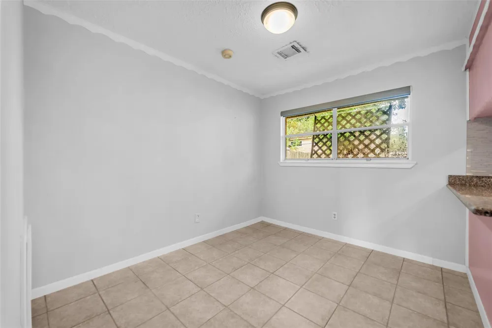 2808 Burke Road Pasadena, TX 77502