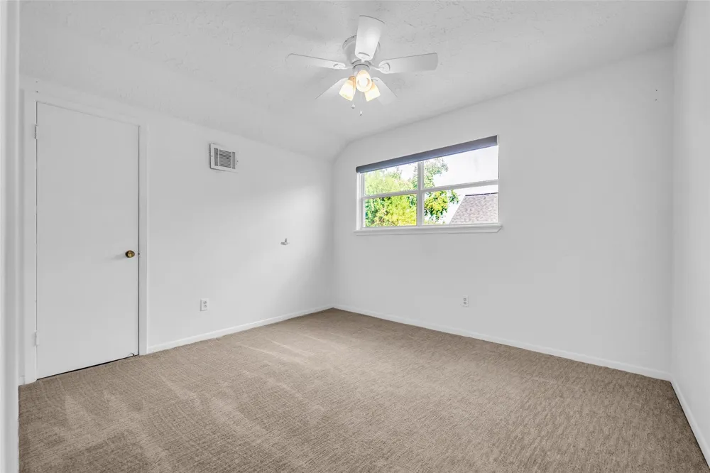 2808 Burke Road Pasadena, TX 77502