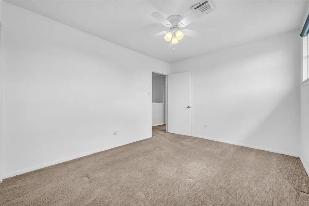 2808 Burke Road Pasadena, TX 77502