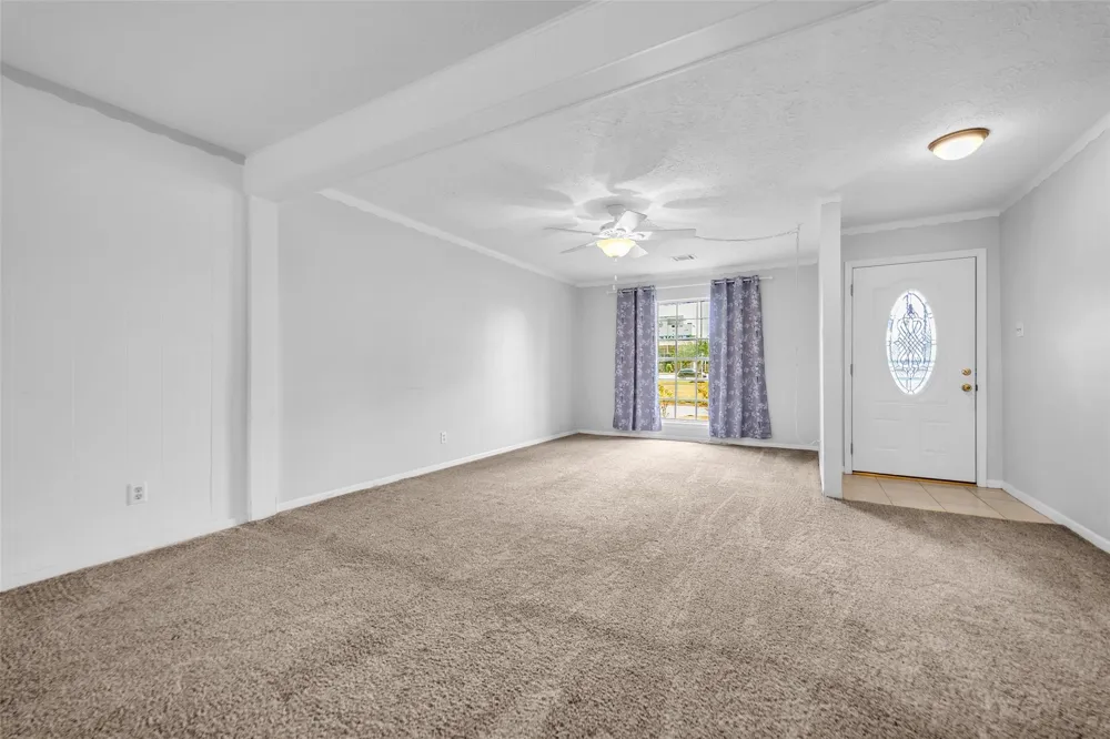 2808 Burke Road Pasadena, TX 77502