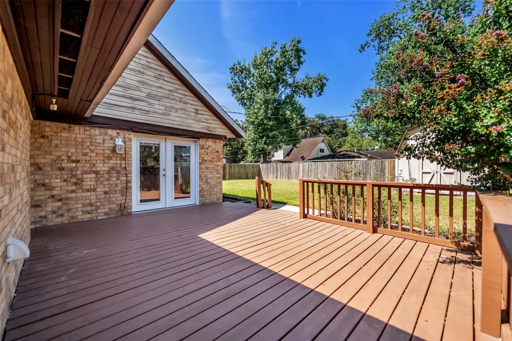 2808 Burke Road Pasadena, TX 77502