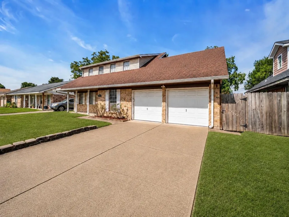 2808 Burke Road Pasadena, TX 77502