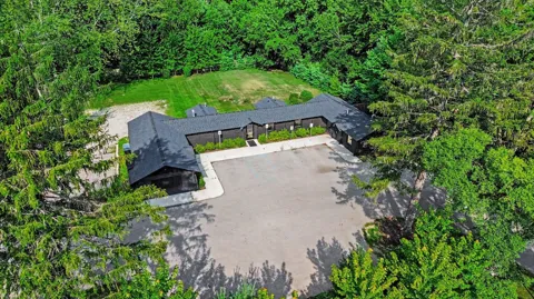 2790 Blue Star Highway