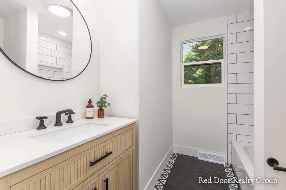 578 Arrowhead Avenue SE Grand Rapids, MI 49546