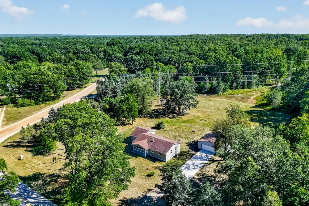 2465 E Arthur Road Rothbury, MI 49452