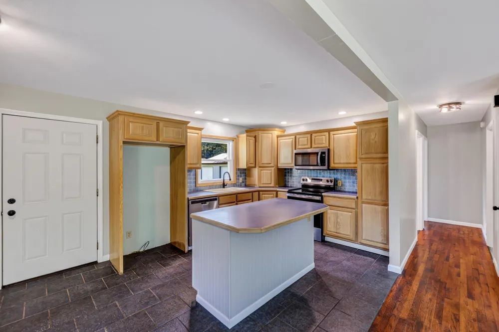 2465 E Arthur Road Rothbury, MI 49452