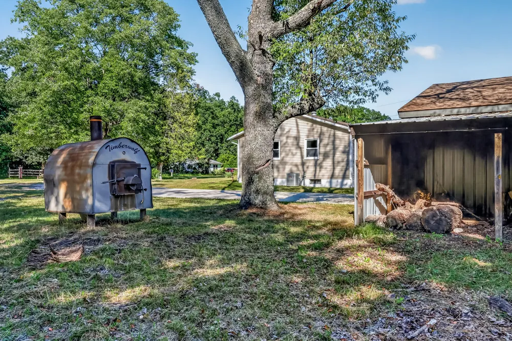 2465 E Arthur Road Rothbury, MI 49452