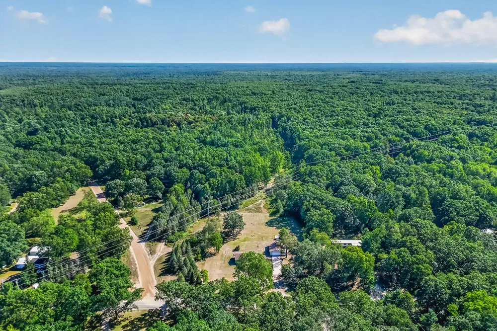 2465 E Arthur Road Rothbury, MI 49452