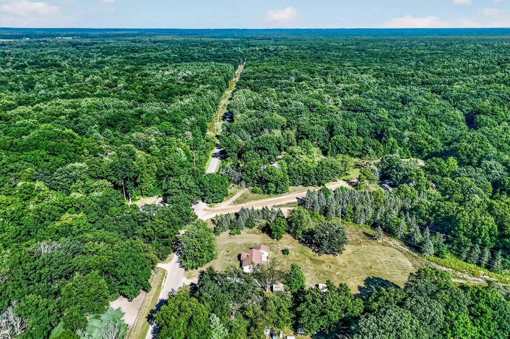 2465 E Arthur Road Rothbury, MI 49452