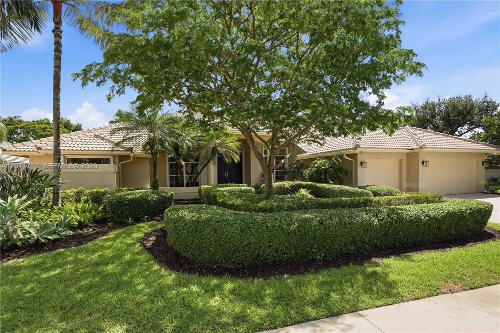 360 NE Coconut Cir Weston, FL 33326