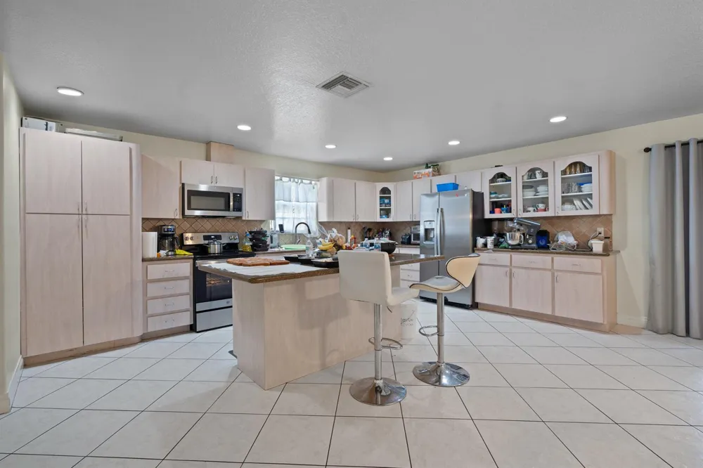 5772 Haverhill Road West Palm Beach, FL 33407