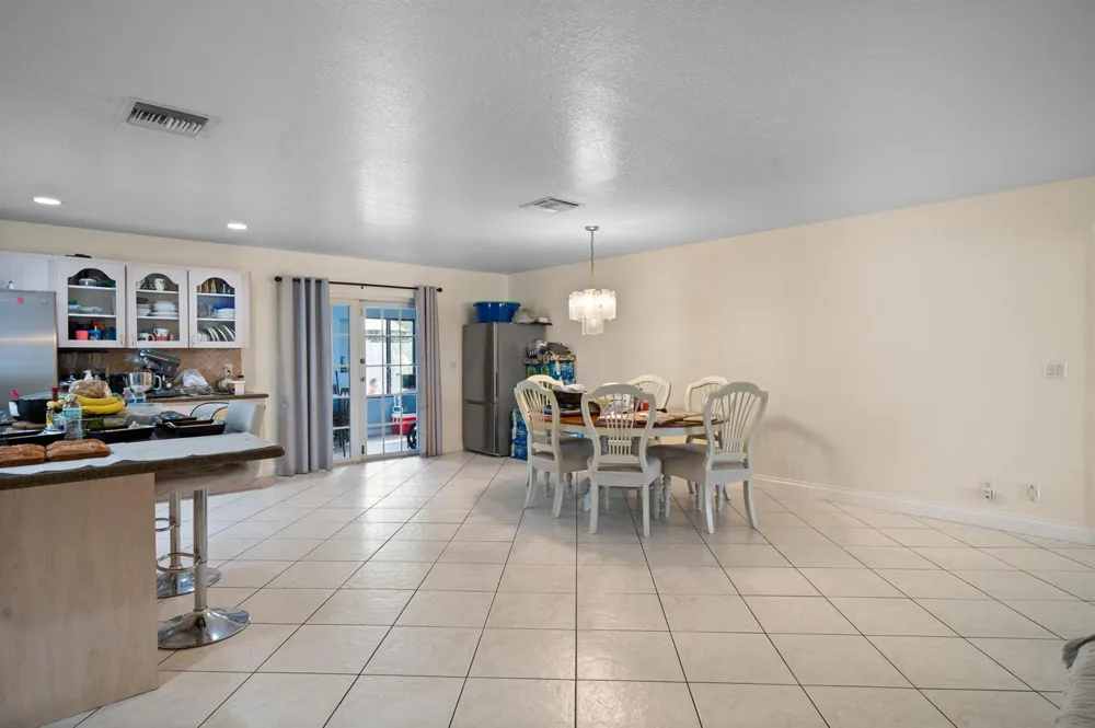 5772 Haverhill Road West Palm Beach, FL 33407