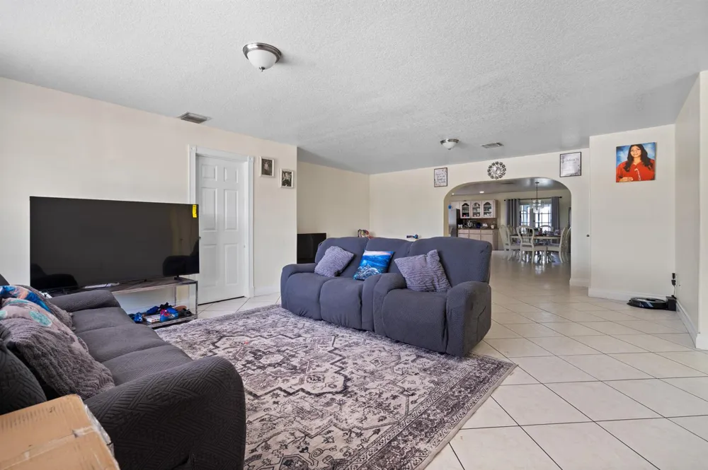 5772 Haverhill Road West Palm Beach, FL 33407
