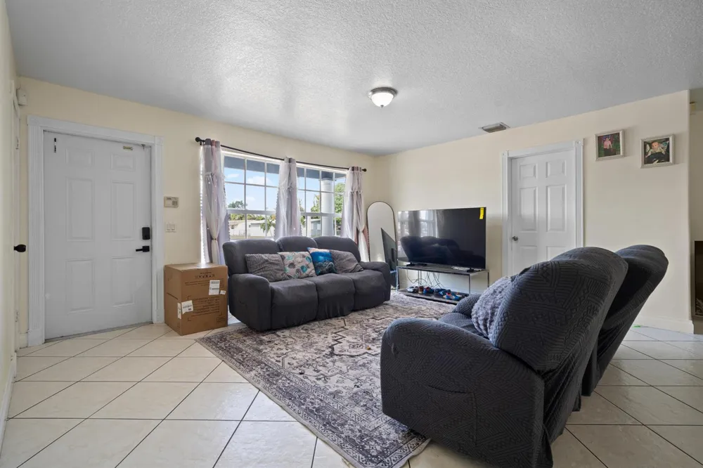 5772 Haverhill Road West Palm Beach, FL 33407