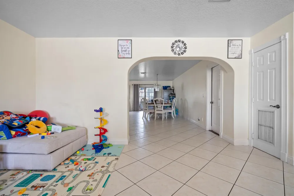 5772 Haverhill Road West Palm Beach, FL 33407