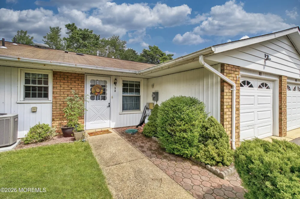 5 Gramercy Lane Manchester, NJ 08759