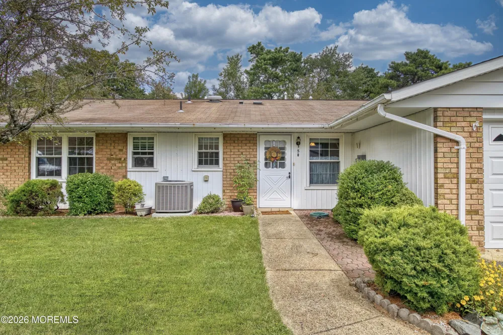 5 Gramercy Lane Manchester, NJ 08759