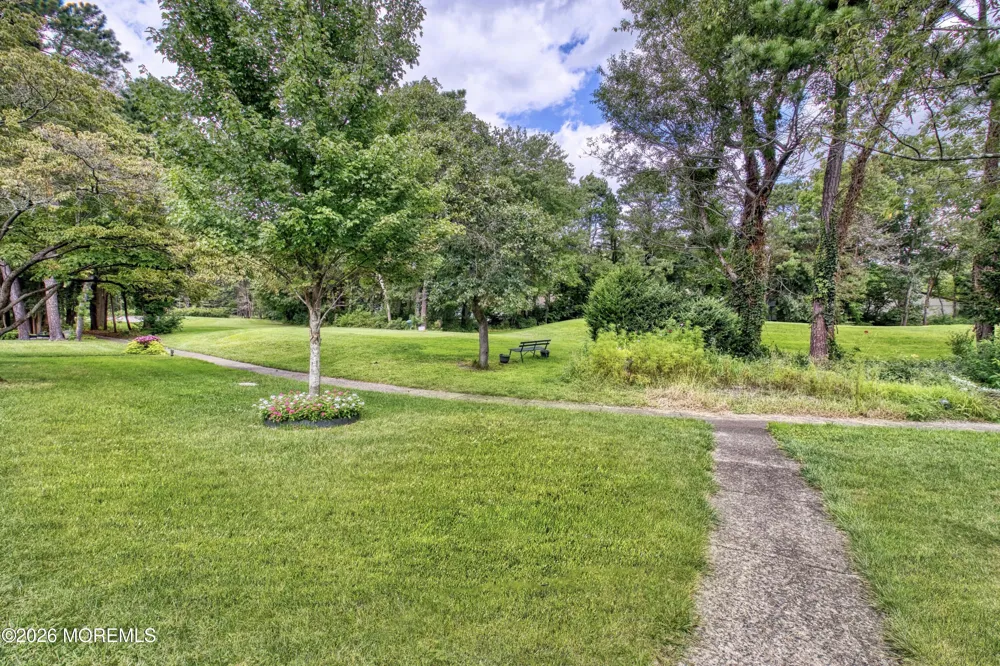 5 Gramercy Lane Manchester, NJ 08759