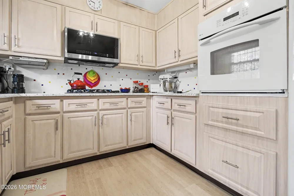 5 Gramercy Lane Manchester, NJ 08759